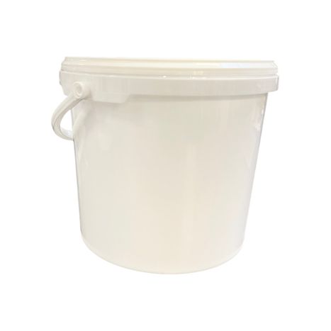 Buckets &amp; Calibrated Cups